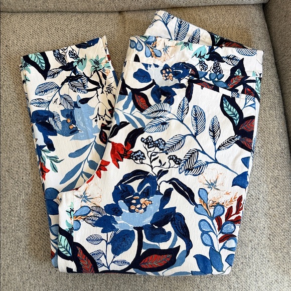 Chico’s Brigitte Cool Floral Ankle Pants - Picture 3 of 11